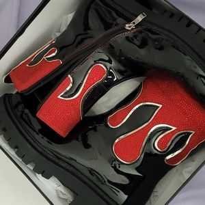 NWT azalea wang Patent Leather Flame Boots size 10 size 9.5